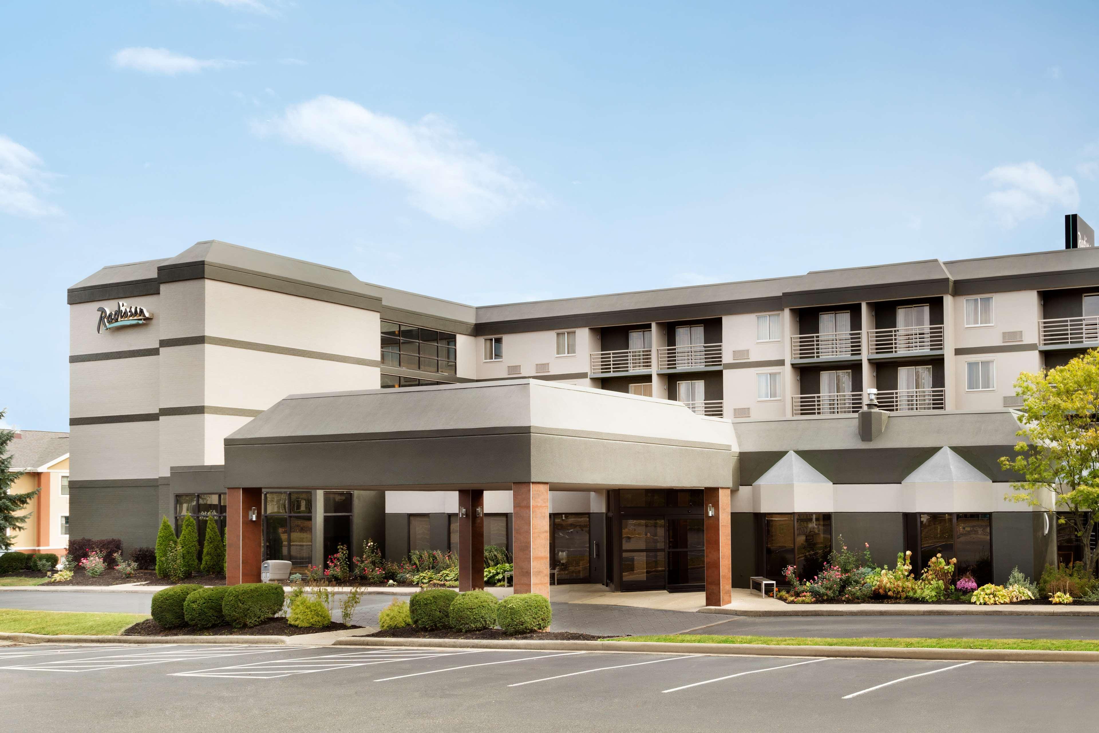 Radisson Akron-Fairlawn Copley Montrose Exterior foto