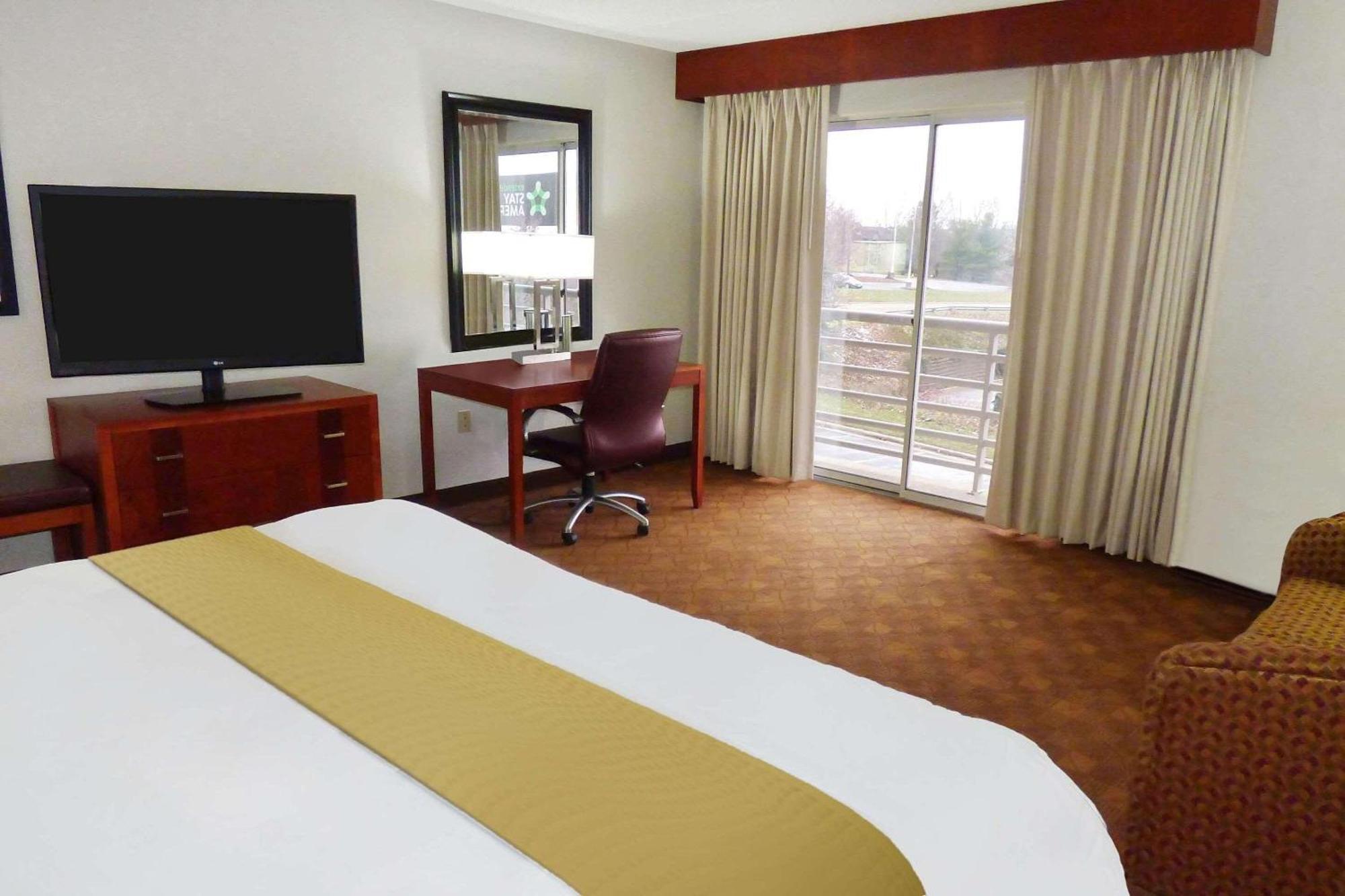 Radisson Akron-Fairlawn Copley Montrose Exterior foto
